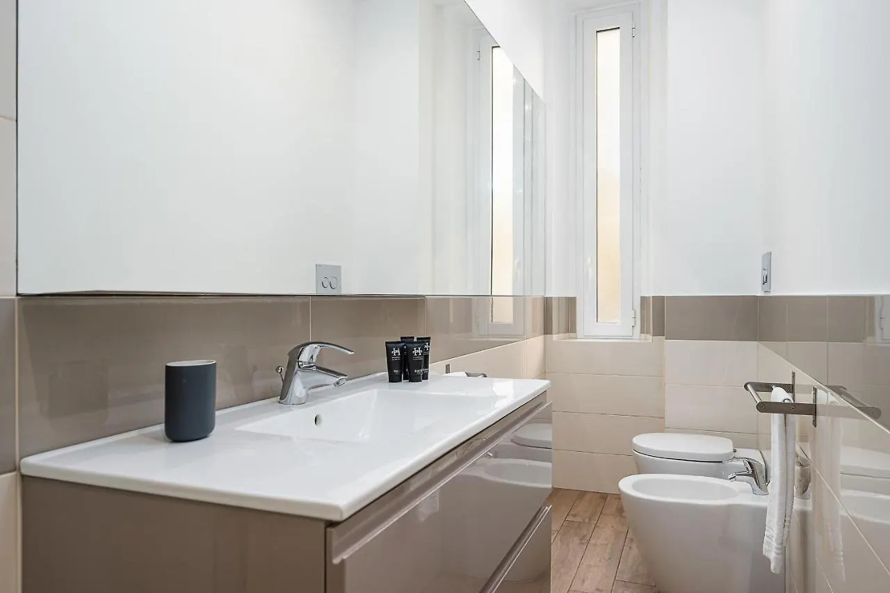 Apartamento Hemeras Boutique Homes - Smart Flat With Balcony Near The City Center Milão Itália